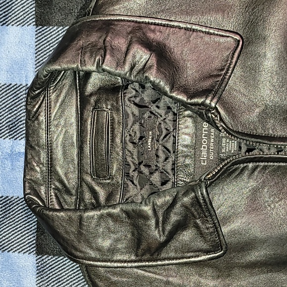 Vintage. 90s. Claiborne Outerwear. Lambskin leather jacket. Men's size XL - Picture 8 of 16